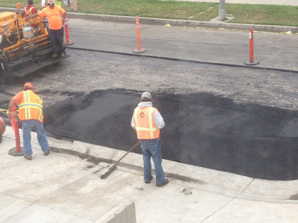 Asphalt paving & resurfacing